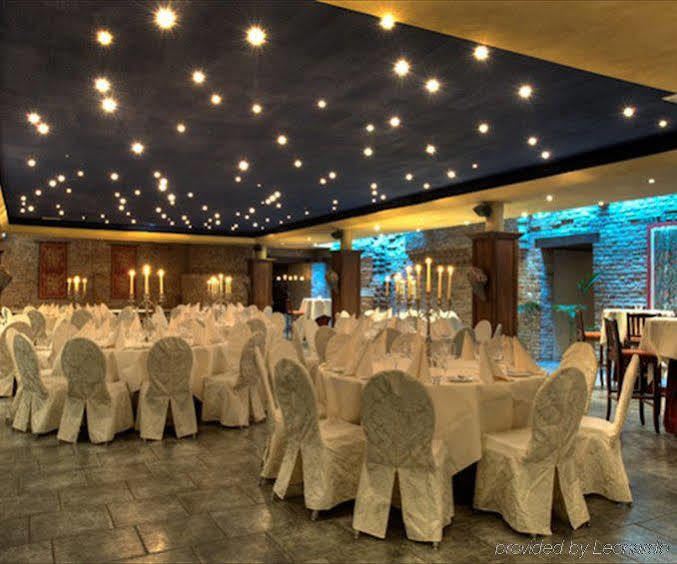 Romantik Hotel Kasteel Daelenbroeck Herkenbosch Esterno foto