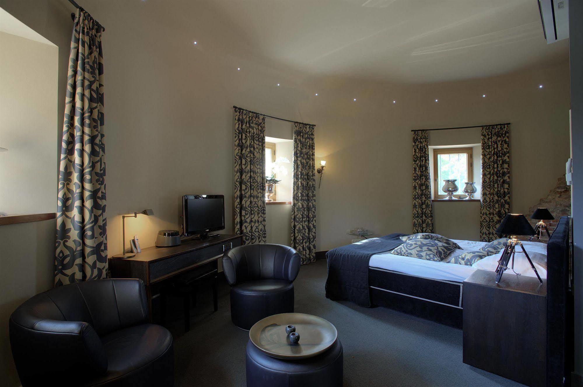 Romantik Hotel Kasteel Daelenbroeck Herkenbosch Esterno foto